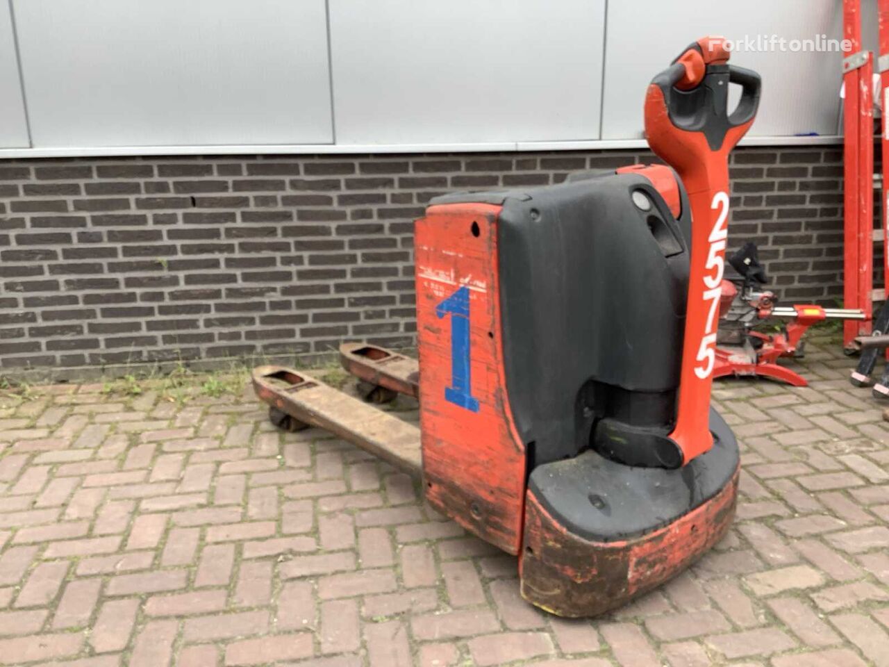 Linde T16 Elektrohubwagen